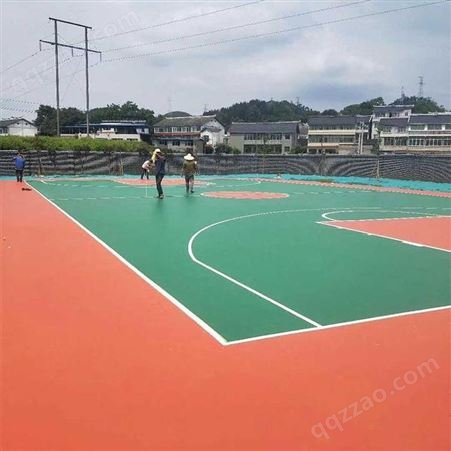 成都硅pu篮球场塑胶地垫材料羽毛球体育场防滑足球场环保弹性地板跑道