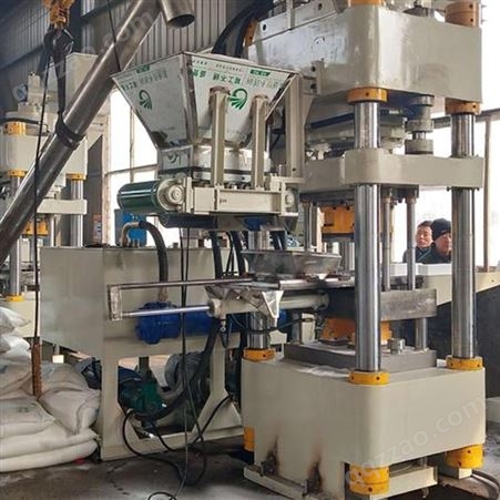 椰糠压缩制砖机设备制造 泰成椰砖机 生产椰砖的机器厂家