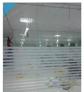 东莞专业维修安装铝合金门窗 办公玻璃隔断，封阳台窗