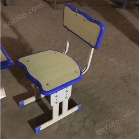 广西南宁学生课桌椅厂家课桌椅价格常用学生课桌椅